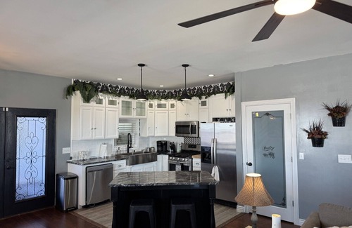 Idaho Falls Casa | Panoramic Rustic Retreat ~ 3-Bedrooms ~ 2-Full Baths 10 minutes from Idaho Falls
