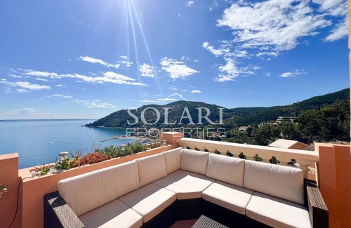 Theoule-sur-Mer Apartamento | Panoramic sea view, residence with swimming pool