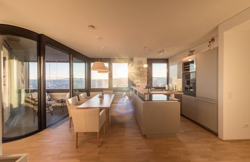 Josefstadt Casa | Suite panorámica con vistas a Viena, wifi y parking.