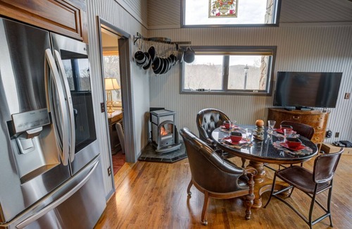 Bamboo Cabina | Panoramic & Unparalleled Blue Ridge Mountain Views!