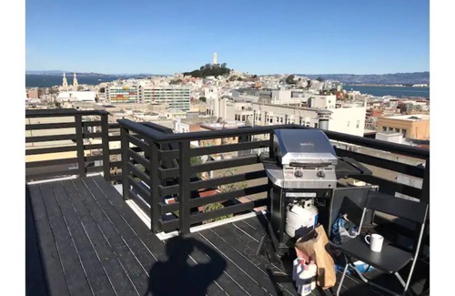Nob Hill Casa | Panoramic view Nob Hill flat w deck