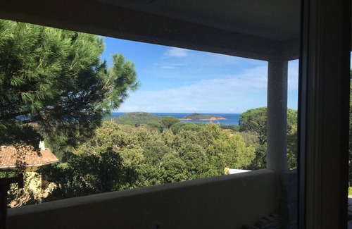 Cirendinu Villa | VILLA PANORÁMICA VISTA EN LAS BAHÍAS DE VILLATA Y PINARELLU EN LA NATURALEZA COMPLETA