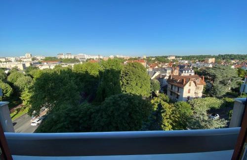 Joinville-le-Pont Apartamento | Panoramic View Studio - 15 min from Paris