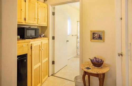 Corvallis Casa | Panoramic Views & Dog Heaven on the farm