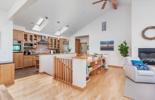 Pacific City Casa | Panoramic Views from the Deck or Relax in the Indoor Community Pool and Hot Tub
