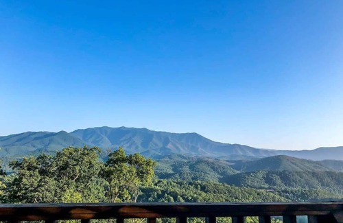 Gatlinburg - Pigeon Forge Cabina | Panoramic Views GSMNP/Near Downtown Gatlinburg