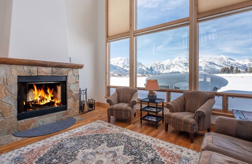 Jackson Hole Casa | Panoramic Views of the Teton Range Next to GTNP