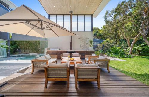 Wurtulla Casa | Pantai Villa on the beach