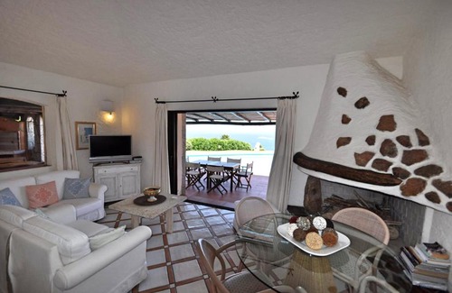 Pantogia Villa | Pantogia Villa Sleeps 12 Pool Air Con WiFi