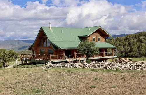 Paonia Cabina | Paonia Cabin