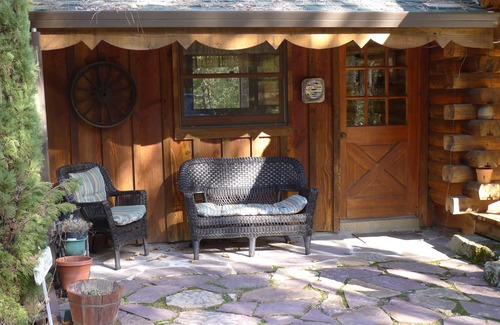 Nevada City Cabina | Mejor cabaña de madera en la ciudad de Nevada, Familia y mascotas, grandes o pequeños grupos