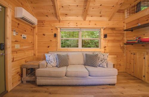 Lookout Valley Neighborhood Association Casa | Papa Cabin Tiny Log Home Comfort In Rustic Bliss