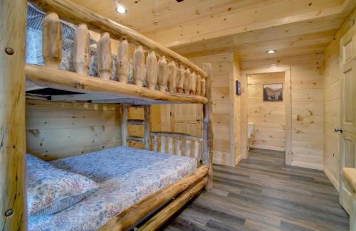 Pigeon Forge Casa | Papa Wolfs Resort