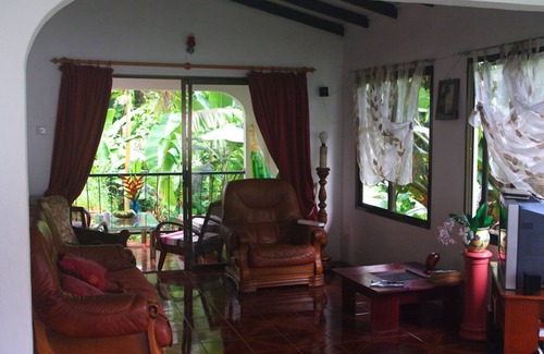 La Misere Casa | Papaya Guesthouse