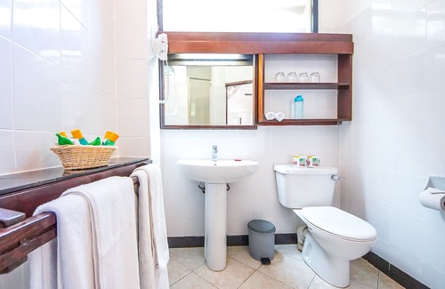Galu Hotel | Papillon Lagoon Reef
