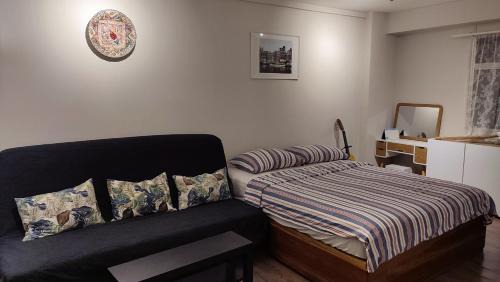 Jakarta Apartamento | Papilukas Room Kalibata City - Studio Gold