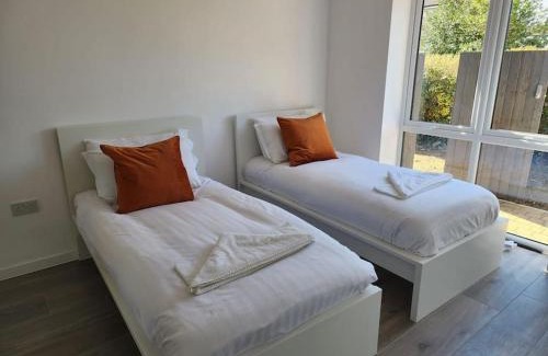 Kidlington Apartamento | Paradigm Court, Modern 3-Bedroom Flat 1, Oxford