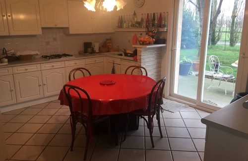 Saint-Cyr-sur-le-Rhone Casa | Paraíso de Provenza --- entre vienne y Lyon 4 habitaciones dobles para 8 personas.