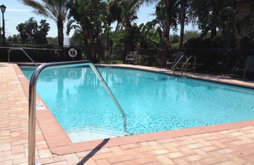 Pinellas Point Condominio | Paradise awaits!!!