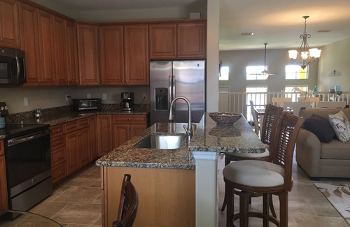 Biggar Condominio | El paraíso te espera en este hermoso condominio frente al mar 3br