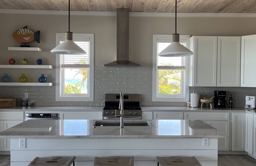 Green Turtle Cay Casa | Paradise Beach House a new 4 bedroom beachfront house with pool