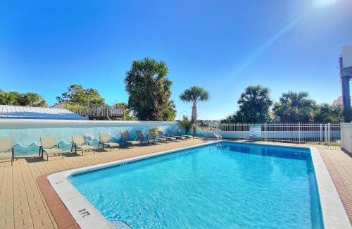 Lullwater Beach Casa | Paradise By The Pier Home