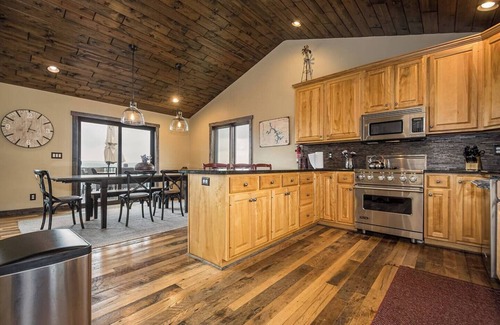 Paradise Point Casa | Paradise Cove Vista-Deck View-King Beds-Hot Tub, Paradise Cove Vista-Lake and Mountail View-Hot Tub-