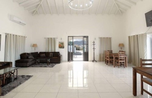 Cay Bay Hill Casa | Paradise Family home
