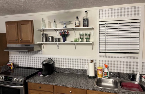Venice Cabaña | Paradise Found Adults 55+, 2 guests max. 9/27- 11/30 must be 14 day min. 3bd/2ba