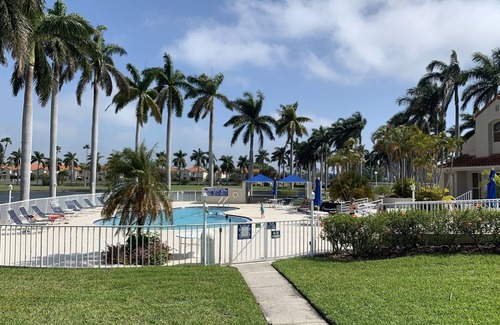 Isla del Sol Condominio | Paradise found! Great summer special rates! Don’t miss out!