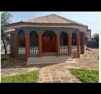 Old-Yundum Casa | Paradise home
