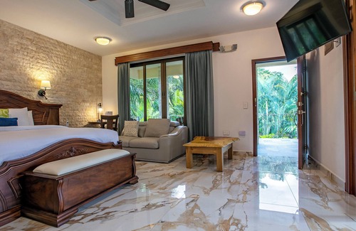 Aguas termales de Arenal Hotel | Paradise Hot Springs - Thermal Water & Volcano Views