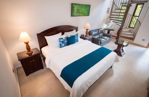 Aguas termales de Arenal Hotel | Paradise Hot Springs - Thermal Water & Volcano Views