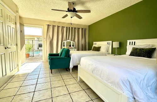 Desert Hot Springs Complejo | Paradise Hot Springs Hotel / Mineral Water Spa #4