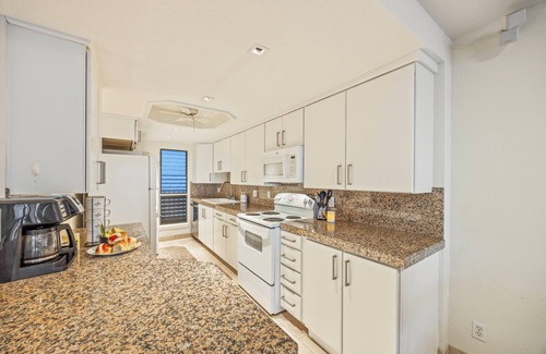 Maalaea Condominio | Paradise in Stunning Penthouse with A/C, parking, sleeps 6! Lauloa # 405