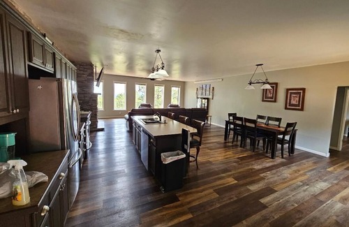 Hermosa Casa | Paradise in the Pines - 10 miles to Mt. Rushmore - 6 miles to Custer State Park