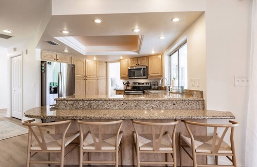 Palm River Estates Casa | Paradise in the Sun! Updated 3BR home w/ Pool & Grill - Family Friendly!!