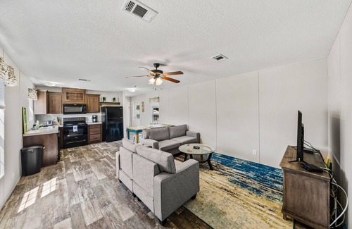 Port Charlotte Casa | Paradise is all around! Beaches, Golf Courses, Restaurants & Shopping