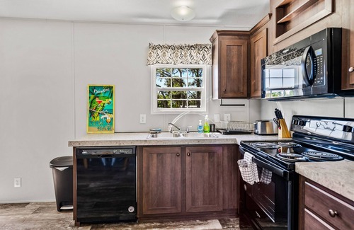 Port Charlotte Casa | Paradise is all around! Beaches, Golf Courses, Restaurants & Shopping