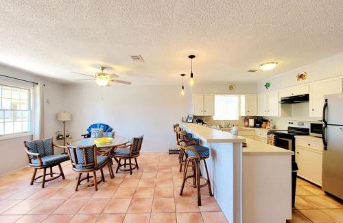 Galveston Villa | Paradise lagoon*bayhouse fishing*beach*Dogfriendly