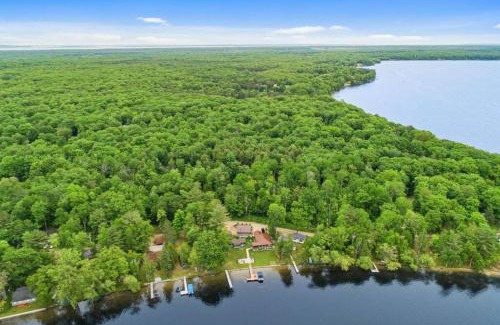 Carp Lake Casa | Paradise Lake Hidden Gem