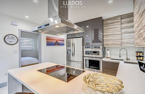 Coral Terrace Casa | Paradise Near MIA: Pool, BBQ & Playground