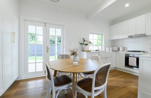 Dubbo Casa | Paradise on Palmer - Whimsical Abode, Firepit