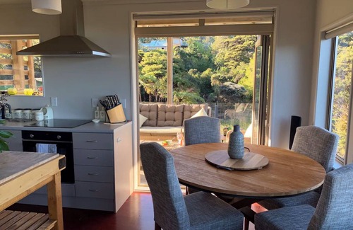 Tuateawa Casa | Paradise on the Hill ~ Tuateawa ~ Northeast of Coromandel Town