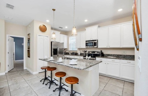 Lindfields Villa | Paradise Palms 5BR-5 Bath Villa,Pool,Spa, Game Room-Disney Kissimmee Area!