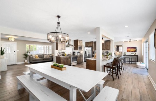 Village Grove Casa | Paradise Palms I 7 min to Old Town I Heated Pool
