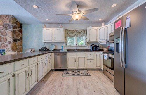 Moneta Casa | Paradise - Pet-Friendly / Private Pool / Firepit / Sunset Views