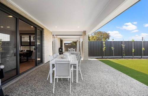 Aldinga Beach Casa | Paradise Point - 4BR Relaxing Coastal Retreat