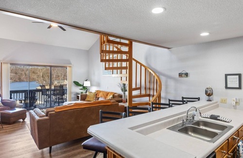 Osage Beach Condominio | Paradise Point at Pelican Bay