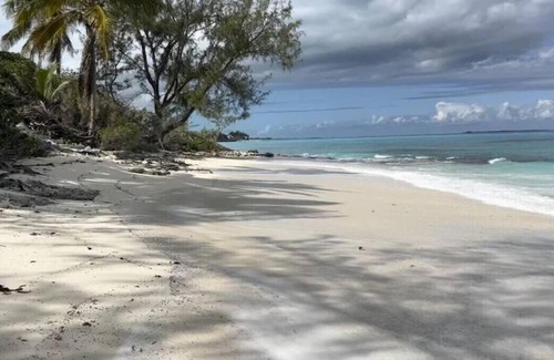 Tar Bay Casa | Paradise Point Ocean Front Home-Close to Airport